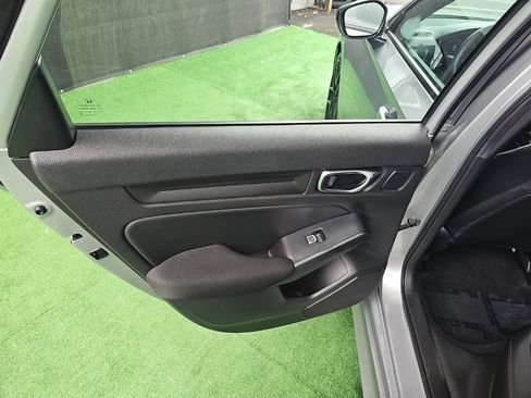 Used 2025 Honda Civic Sport image 34