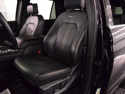 Used 2024 Ford Expedition Platinum AWD/4WD image 29