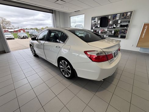 Used 2014 Honda Accord Sport image 3