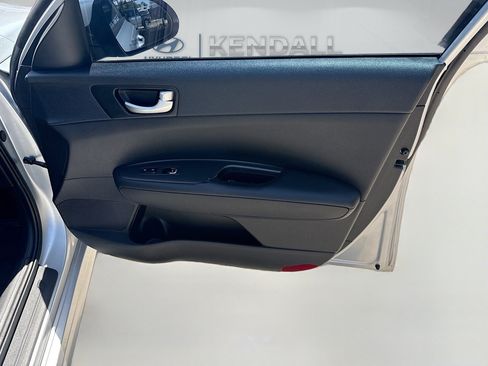 Used 2018 Kia Optima LX w/ 17" Alloy Wheels Package image 30