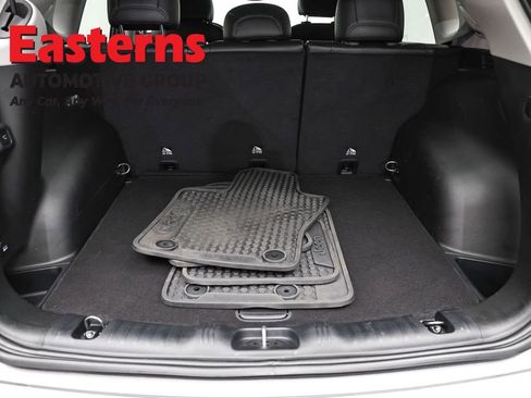 Used 2022 Jeep Compass Trailhawk w/ Trailhawk Elite Group AWD/4WD image 9