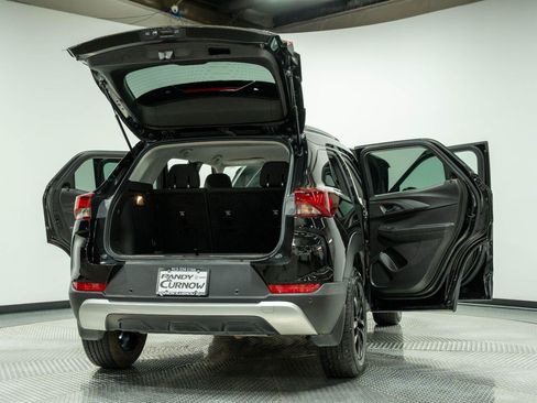 Certified 2023 Chevrolet TrailBlazer LT w/ Convenience Package FWD image 13