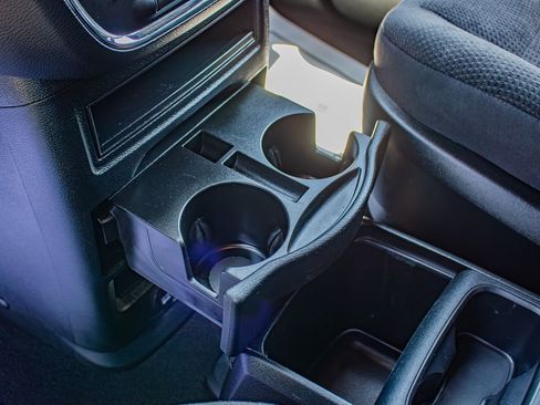 Used 2019 Dodge Grand Caravan SE FWD image 29
