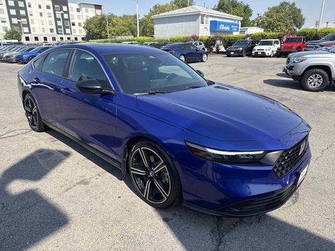 Used 2023 Honda Accord Sport image 4