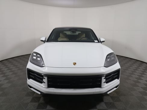 New 2026 Porsche Cayenne Coupe AWD/4WD image 10
