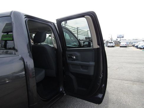 Used 2017 RAM 1500 Classic SLT image 20