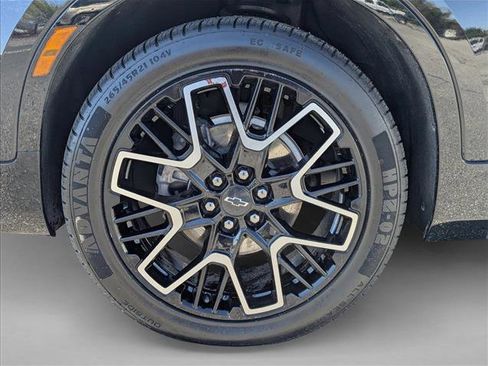 Used 2023 Chevrolet Blazer RS w/ Driver Confidence II Package image 9