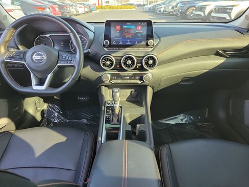 Certified 2023 Nissan Sentra SR w/ SR Premium Package image 9