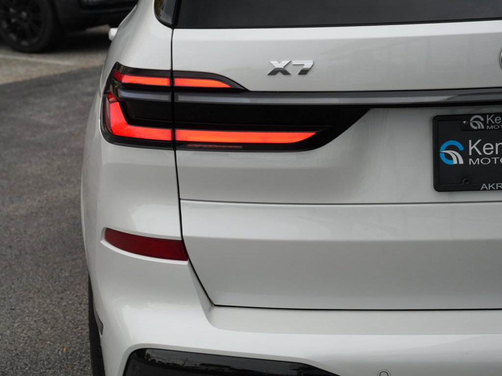 Used 2025 BMW X7 M60i w/ Executive Package AWD/4WD image 16