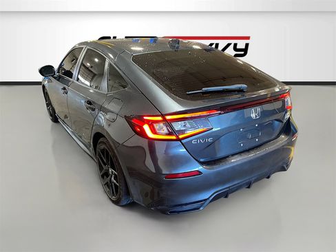 Used 2025 Honda Civic Sport image 5