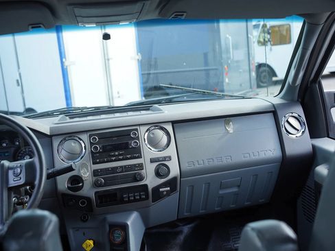 Used 2019 Ford F650 2WD Crew Cab Super Duty image 14