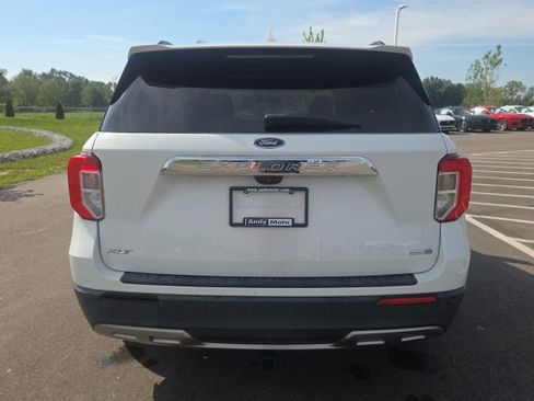 Used 2020 Ford Explorer XLT w/ Equipment Group 202A AWD/4WD image 8