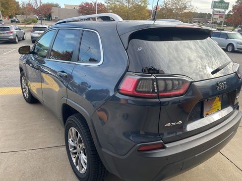 Used 2021 Jeep Cherokee Latitude Plus image 5