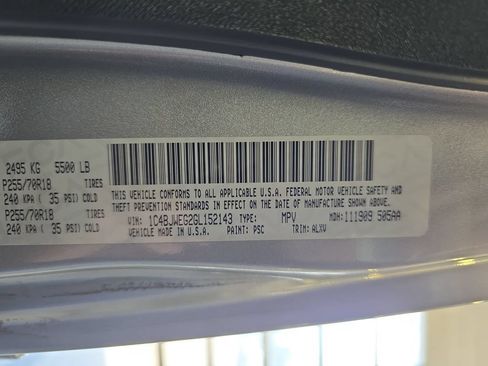 Used 2016 Jeep Wrangler Unlimited Sahara w/ Dual Top Group AWD/4WD image 36