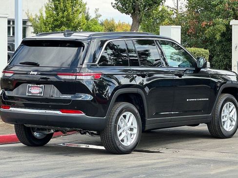 New 2025 Jeep Grand Cherokee Laredo X w/ Luxury Tech Group I image 4