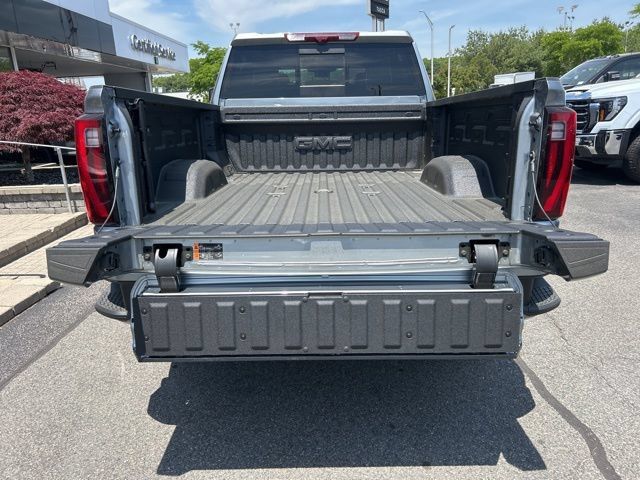 New 2026 GMC Sierra 3500 Denali Ultimate w/ LPO, Black Badging Package AWD/4WD image 39