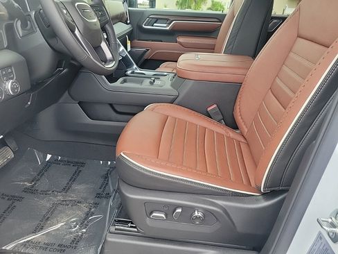 New 2026 GMC Sierra 2500 Denali Ultimate image 13
