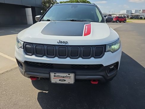 Used 2022 Jeep Compass Trailhawk AWD/4WD image 9