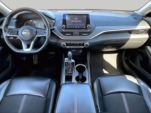 Used 2024 Nissan Altima 2.5 SR FWD image 14