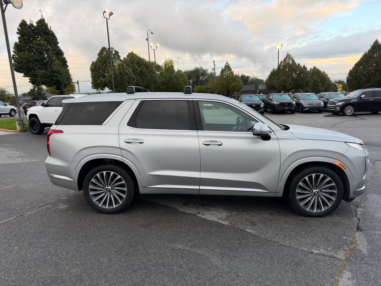 Used 2024 Hyundai Palisade Calligraphy AWD/4WD image 6