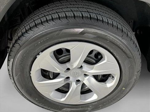 Used 2024 Toyota RAV4 LE image 9