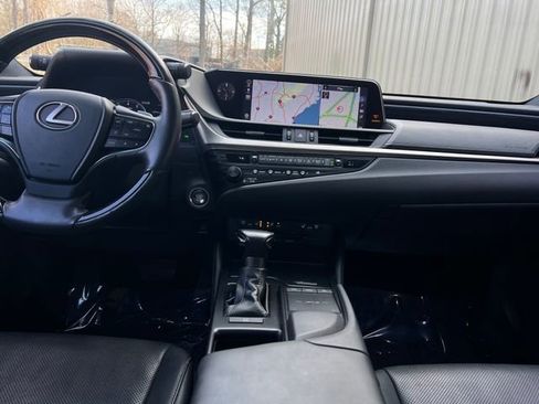 Used 2019 Lexus ES 350 w/ Premium Package image 15