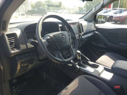Used 2023 Nissan Frontier S w/ Technology Package RWD image 9