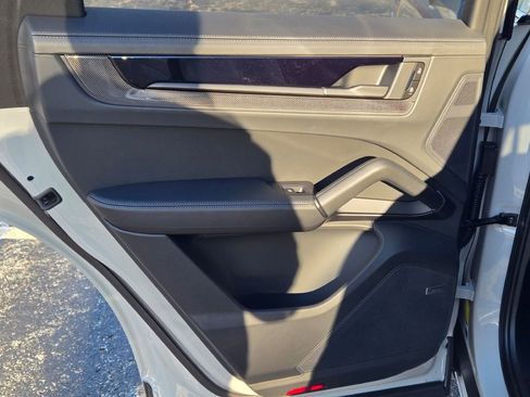 New 2026 Porsche Cayenne GTS AWD/4WD image 30