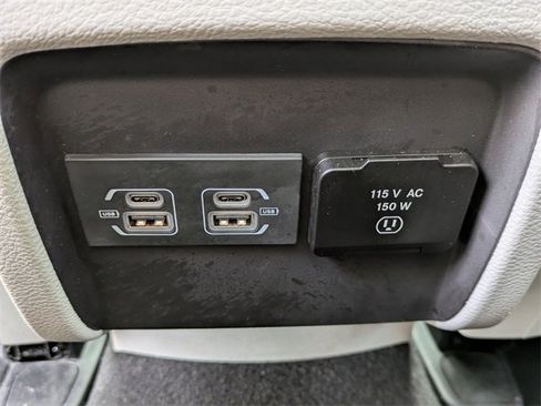 Used 2021 Jeep Cherokee Latitude Lux w/ Comfort/Convenience Group image 15