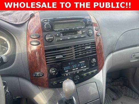 Used 2004 Toyota Sienna XLE image 11