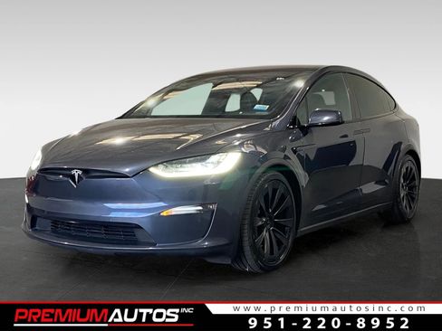 Used 2022 Tesla Model X image 1