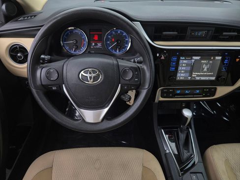 Used 2017 Toyota Corolla LE w/ LE Premium Package FWD image 12