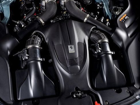 Certified 2024 Ferrari Roma Spider image 17