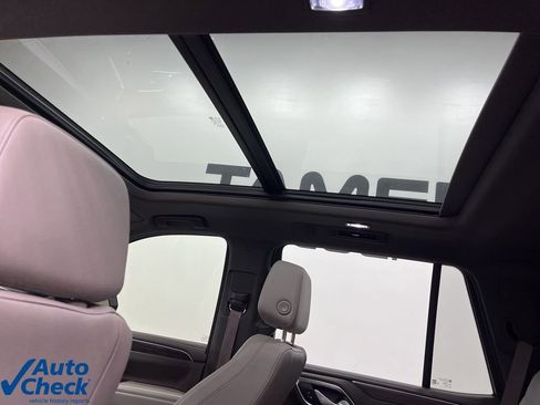 Used 2022 Chevrolet Tahoe Z71 w/ Luxury Package image 16