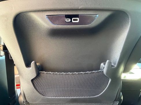 New 2026 Chrysler Pacifica Select w/ S Appearance Package FWD image 31
