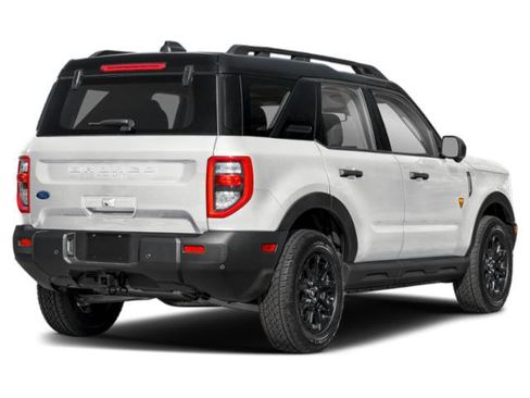 Used 2025 Ford Bronco Sport Badlands AWD/4WD image 2