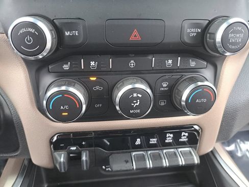 Used 2022 RAM 1500 Laramie AWD/4WD image 23