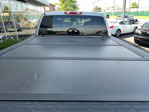 Used 2009 GMC Sierra 1500 SLE w/ Power Pack Plus AWD/4WD image 24