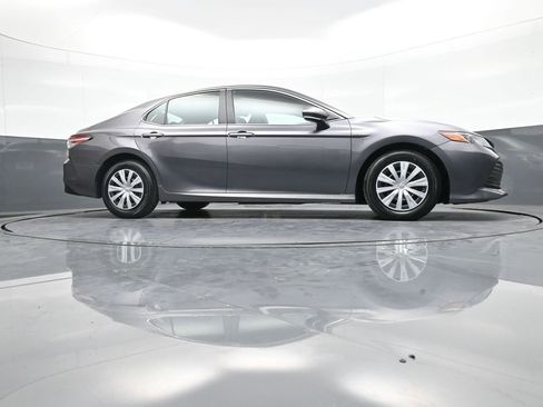 Certified 2019 Toyota Camry LE image 29