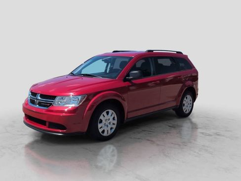 Used 2019 Dodge Journey SE FWD image 4