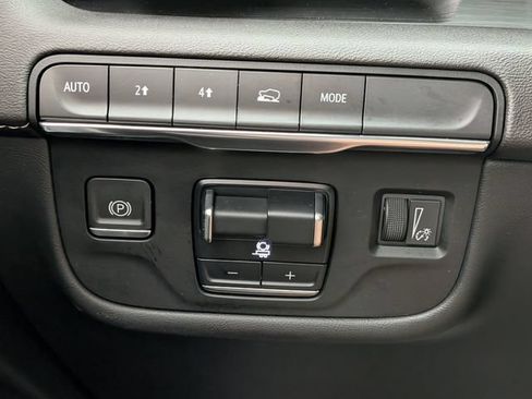 Used 2023 Cadillac Escalade Sport AWD/4WD image 16