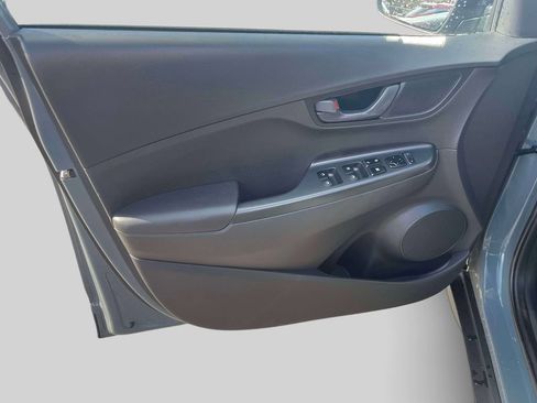 Used 2022 Hyundai Kona SE AWD/4WD image 16