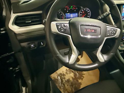 Used 2021 GMC Acadia SLE w/ Driver Convenience Package image 12