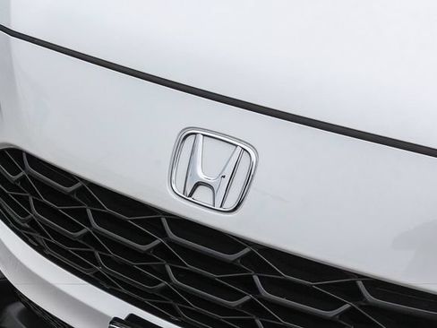 Used 2024 Honda HR-V LX image 16
