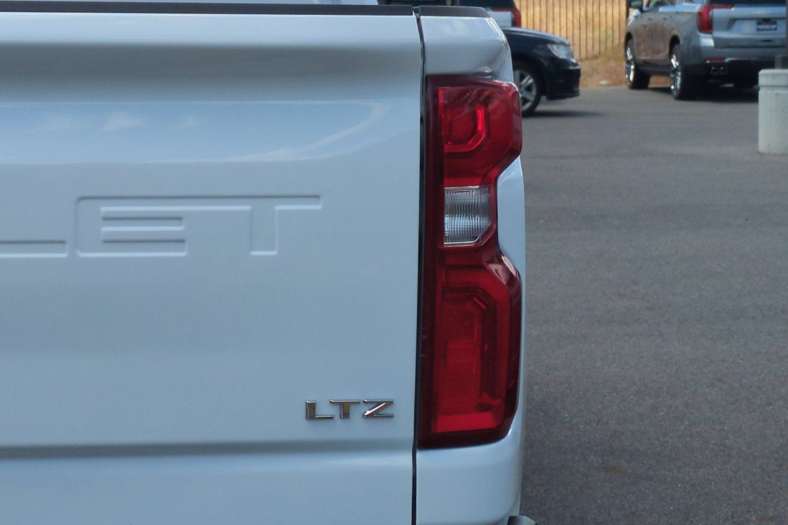Used 2023 Chevrolet Silverado 2500 LTZ AWD/4WD image 48