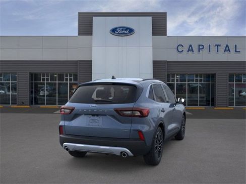 Used 2024 Ford Escape SE image 8