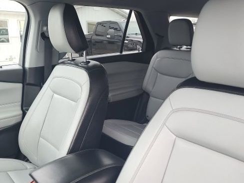 Used 2021 Ford Explorer XLT w/ Equipment Group 202A image 10