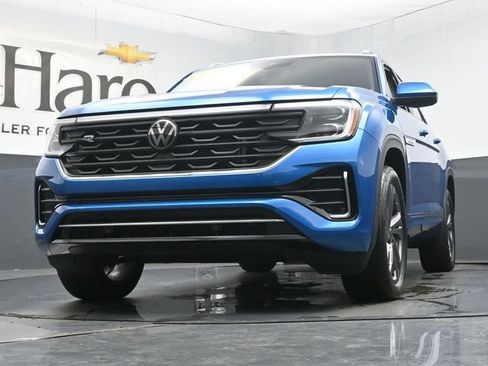Used 2024 Volkswagen Atlas Cross Sport SEL R-Line AWD/4WD image 57