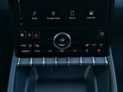 New 2027 GMC Terrain AT4 w/ LPO, Floor Liner Package AWD/4WD image 24