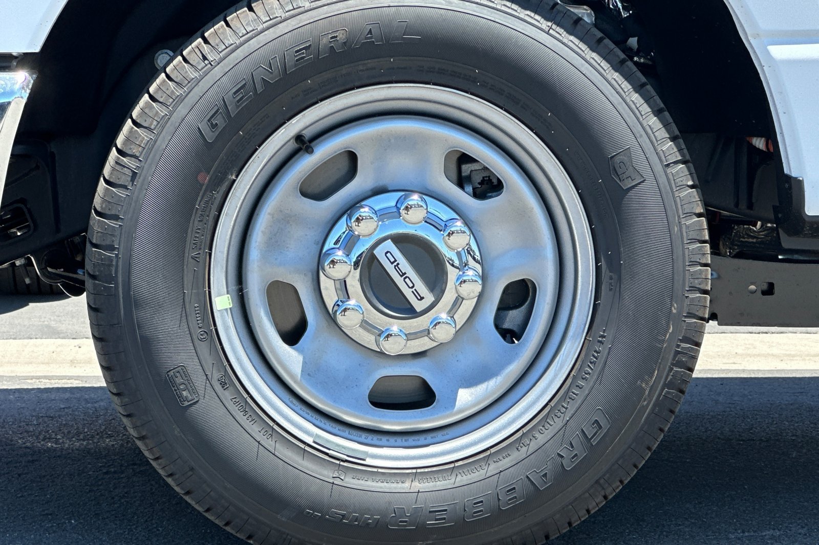 New 2026 Ford F350 XL w/ XL Chrome Package RWD image 22